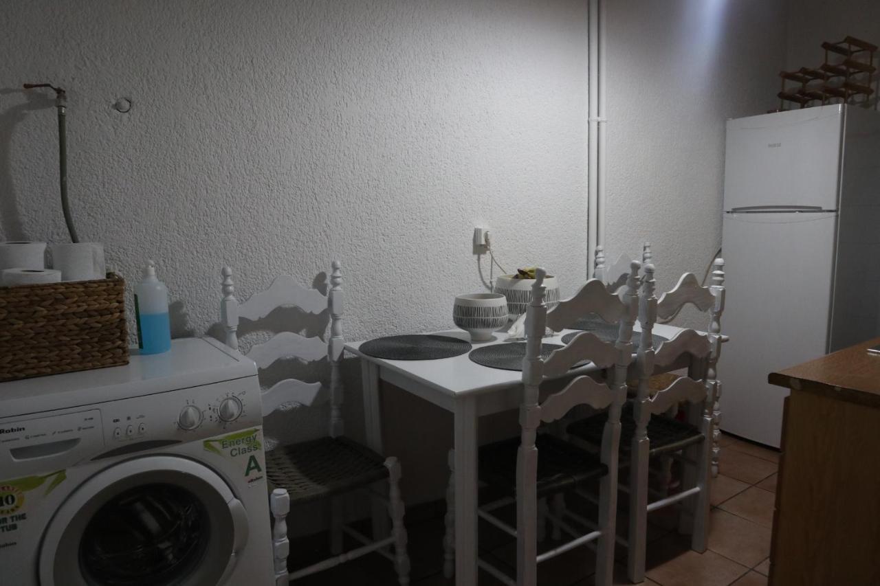 Dimos Suite Арахова Экстерьер фото